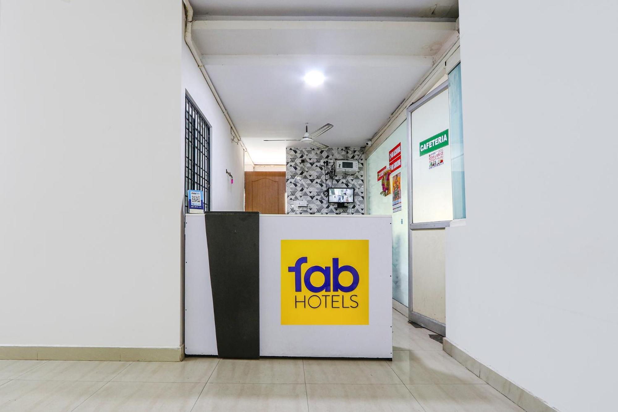 Fabexpress Korner Inn - Sivaji Park Вишакхапатнам Экстерьер фото